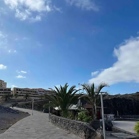 2 Bedrooms, 3min, Roof Terrace With Ocean View Callao Salvaje