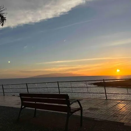 Apartment 2 Bedrooms, 3min, Roof Terrace With Ocean View Callao Salvaje