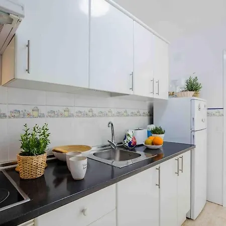 Апартаменты 2 Bedrooms, 3min, Roof Terrace With Ocean View